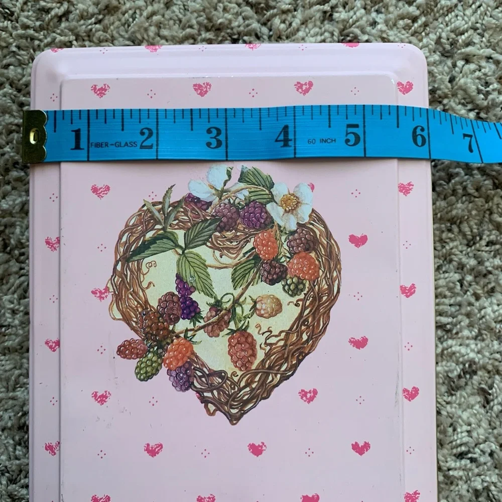 Cute Box! Metallic with sealed lid, pink with hearts.